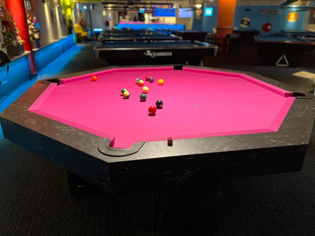 Bijzondere (octogoon) pooltafel in Nederland | KNBB