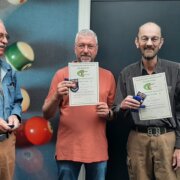 Arbiters-2-Paul-Kolkman-rechts-en-Gert-Jan-vd-Ven-links-met-CAC-voorzitter-Gerard-Oele-via-Janneke