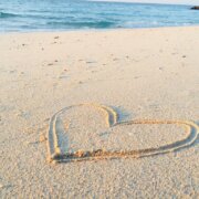 Love-Solidarity-©Unsplash